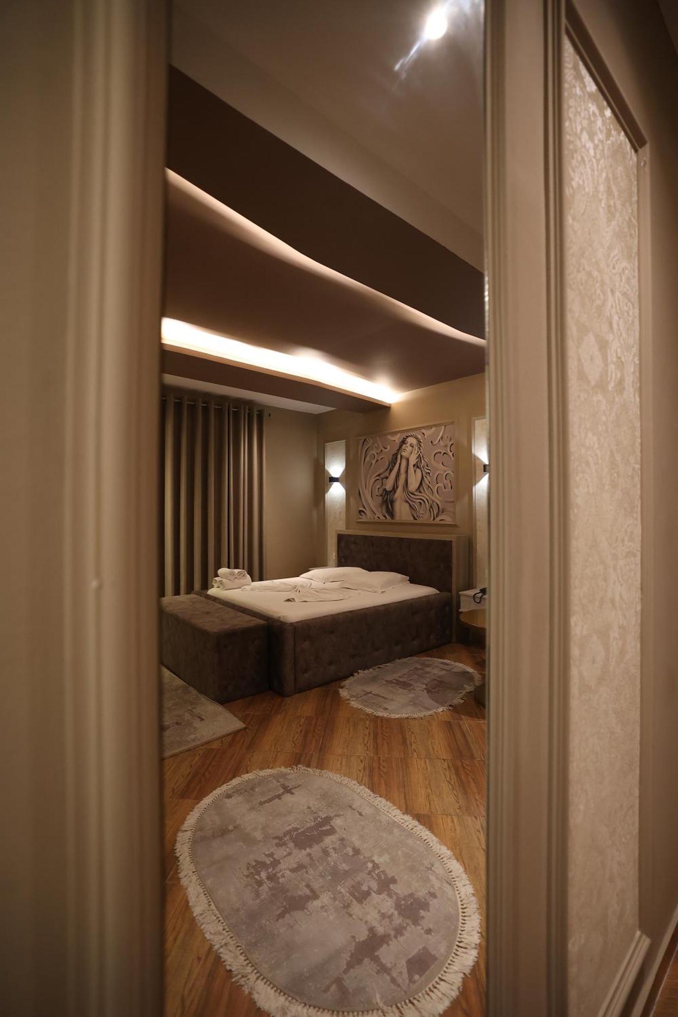 Hotel Elvis Mjull-Bathore Екстер'єр фото