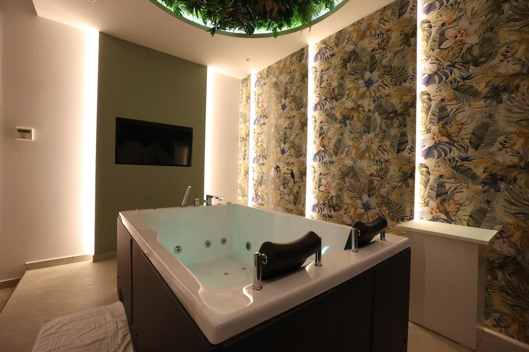 Hotel Elvis Mjull-Bathore Екстер'єр фото