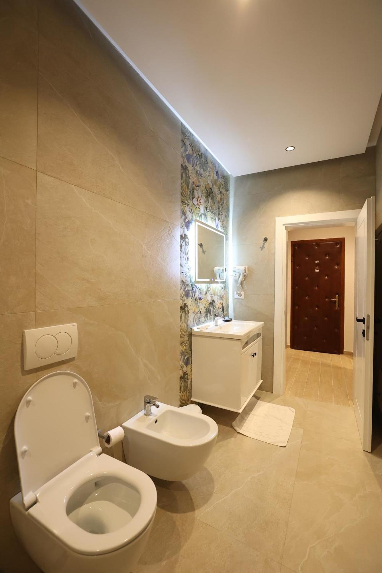 Hotel Elvis Mjull-Bathore Екстер'єр фото