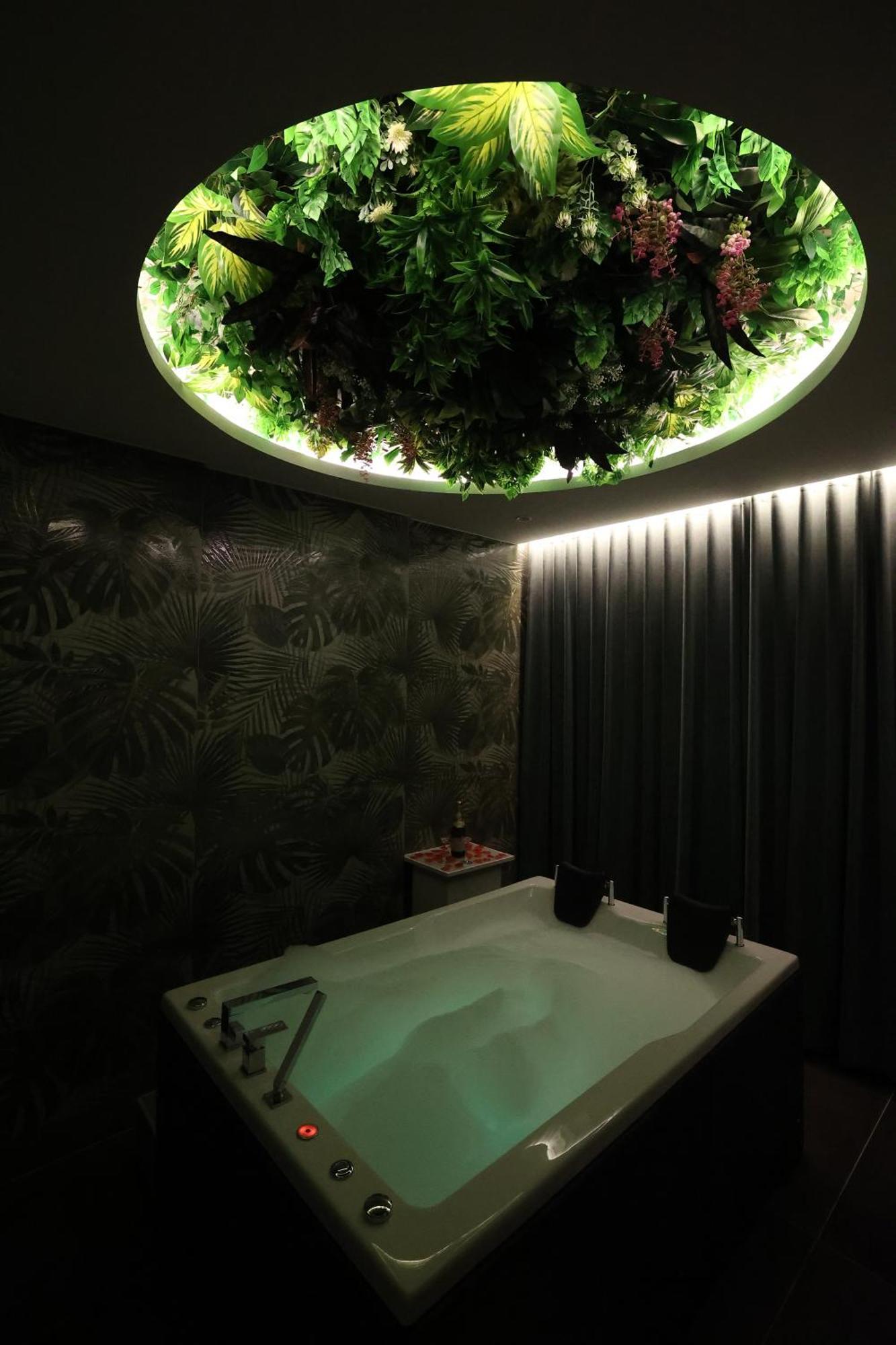 Hotel Elvis Mjull-Bathore Екстер'єр фото