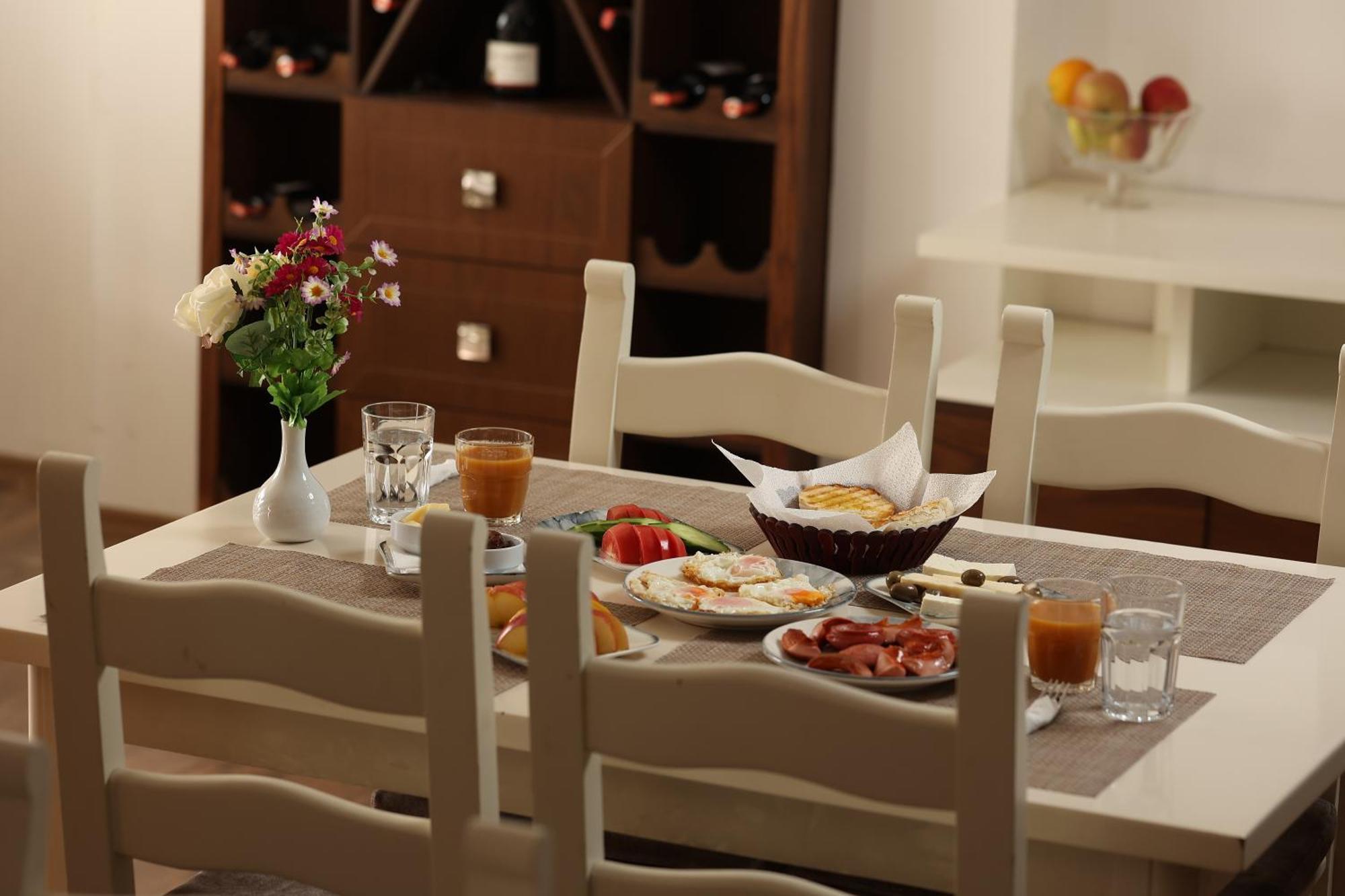 Hotel Elvis Mjull-Bathore Екстер'єр фото